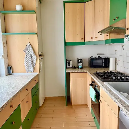 Stylish Near Airport *