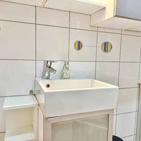 דירה Stylish Near Airport שווכאט