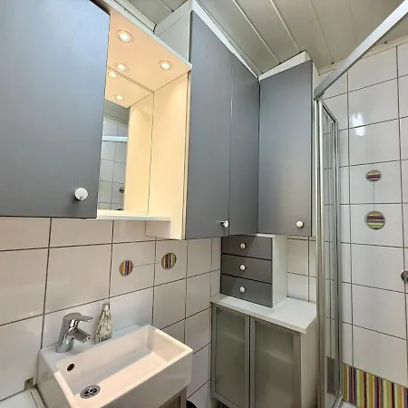 דירה Stylish Near Airport